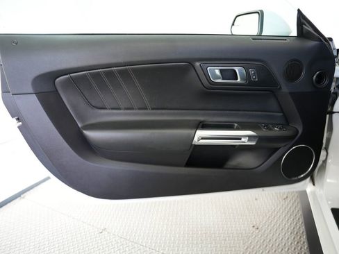 Used 2019 Ford Mustang Premium RWD image 34