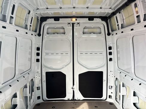 Used 2024 Mercedes-Benz Sprinter 2500 image 20