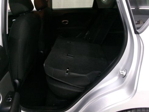 Used 2018 Kia Soul Base 4dr Crossover 6A image 20