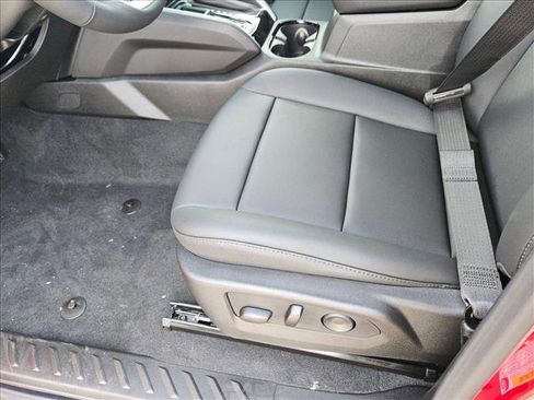 New 2025 Chevrolet Colorado LT w/ LT Convenience Package image 4