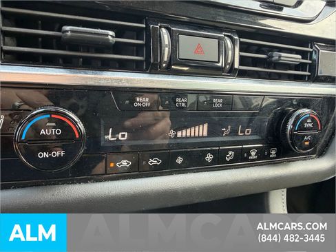 Used 2025 Nissan Pathfinder SV FWD image 17
