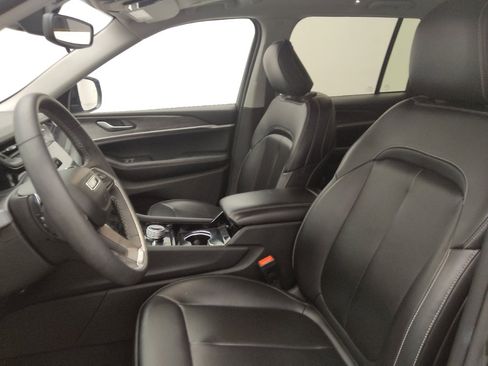 Used 2023 Jeep Grand Cherokee 4WD 4xe image 17