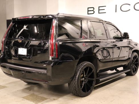 Used 2015 Cadillac Escalade Platinum image 5