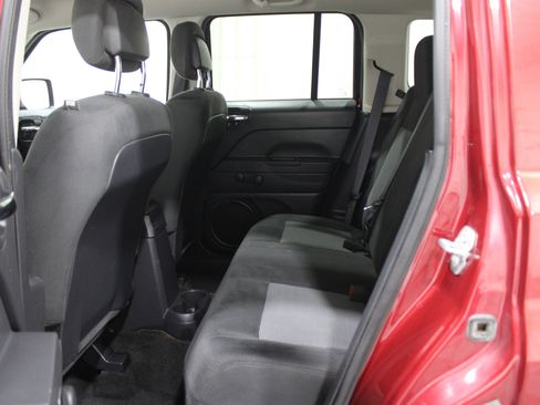 Used 2017 Jeep Patriot Sport image 14