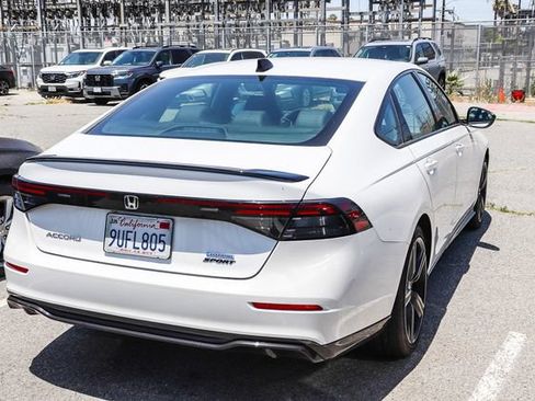 Used 2025 Honda Accord Sport image 11
