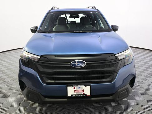 Used 2025 Subaru Forester AWD/4WD image 10