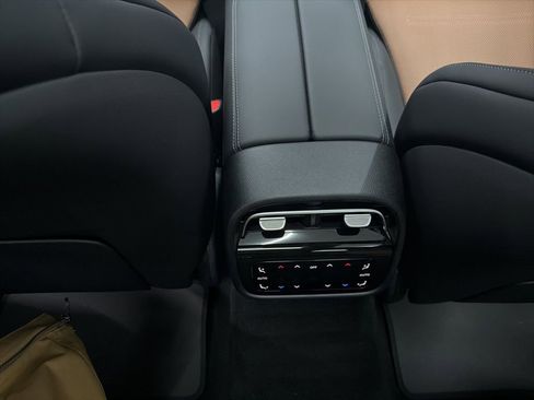 New 2026 Mercedes-Benz E 53 AMG e 4MATIC Sedan image 23