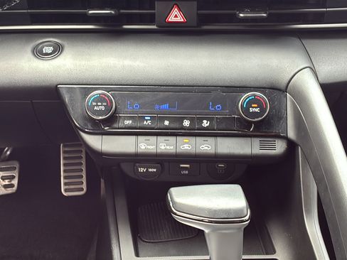 Certified 2025 Hyundai Elantra Sport FWD image 20