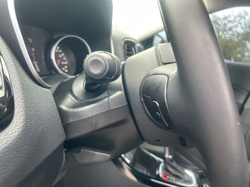 Certified 2019 Jeep Compass Altitude image 37