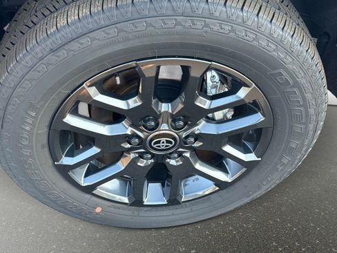 New 2025 Toyota Tundra Platinum image 11