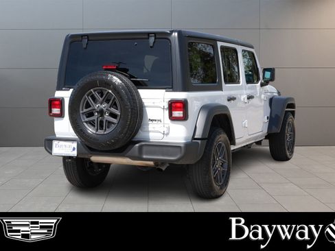 Used 2025 Jeep Wrangler Sport S image 5