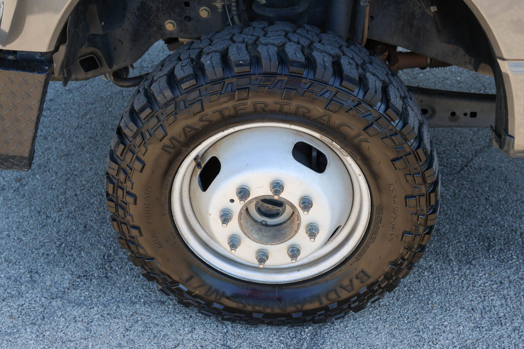 Used 2023 Ford F350 XLT AWD/4WD image 9