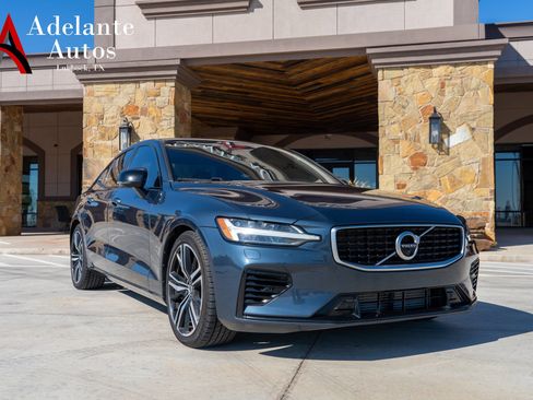 Used 2019 Volvo S60 T8 R-Design image 2