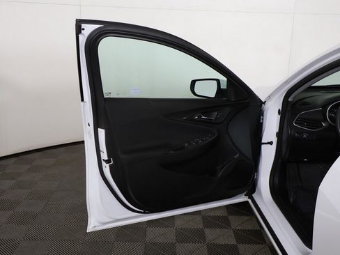 Used 2024 Chevrolet Malibu LT image 16