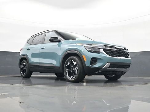 Used 2025 Kia Seltos S FWD image 23