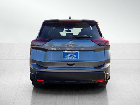 Used 2026 Nissan Rogue SV FWD image 5