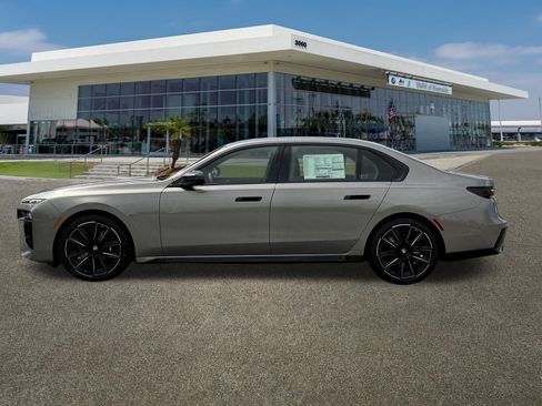 New 2026 BMW 740i w/ Premium Package RWD image 6