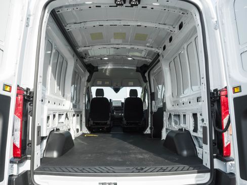 New 2026 Ford Transit 250 148 Medium Roof image 9