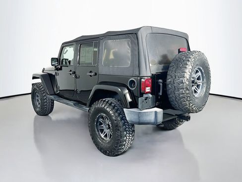 Used 2016 Jeep Wrangler Unlimited Sahara AWD/4WD image 5