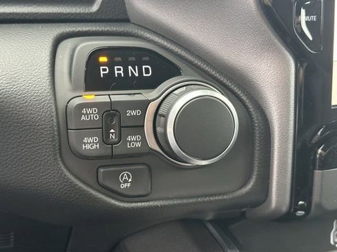 New 2026 RAM 1500 4x4 Crew Cab image 29