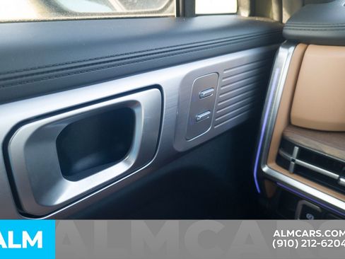 Used 2025 Hyundai Santa Fe Limited w/ Tow & Go Package image 17