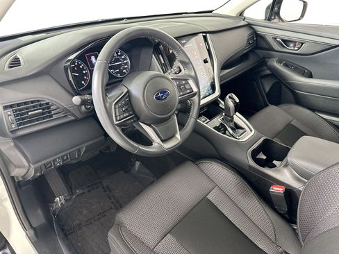 Used 2023 Subaru Outback Premium AWD/4WD image 9