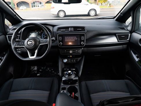 Used 2023 Nissan Leaf SV Plus image 8