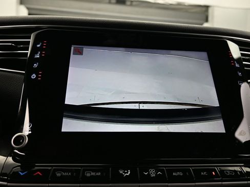 Used 2024 Jeep Wagoneer 2WD image 21