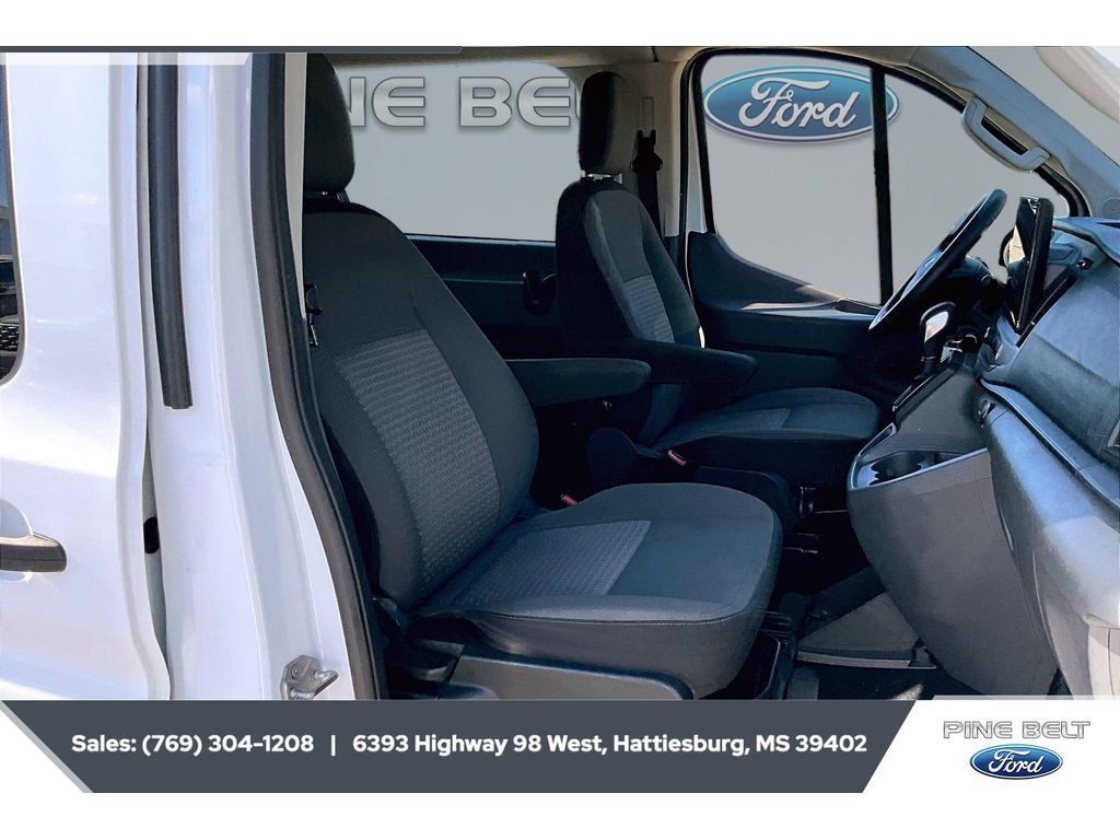 Used 2022 Ford Transit 350 XLT RWD image 6