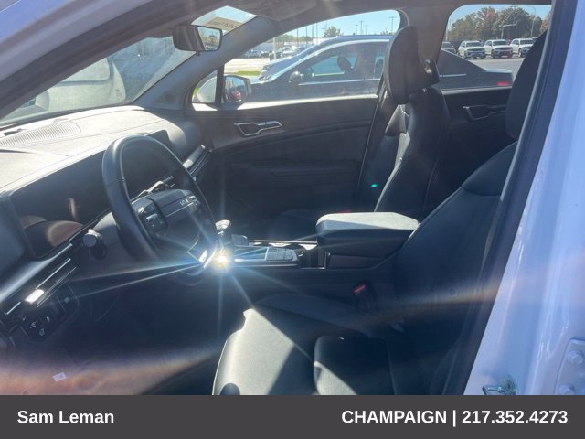 Used 2026 Kia Sportage EX FWD image 9