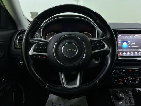 Used 2020 Jeep Compass Limited AWD/4WD image 21