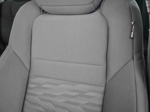 Certified 2025 Nissan Frontier S image 24