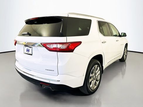 Used 2021 Chevrolet Traverse Premier w/ LPO, Cargo Package image 5