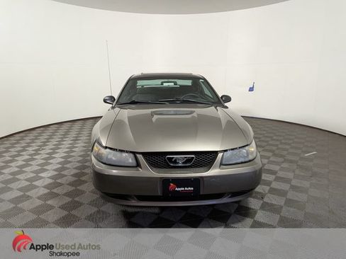 Used 2002 Ford Mustang Coupe RWD image 2