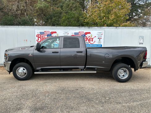 New 2026 RAM 3500 Tradesman w/ Chrome Appearance Group A image 7