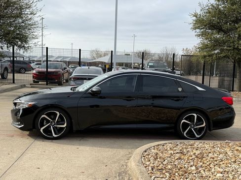 Used 2022 Honda Accord Sport image 2