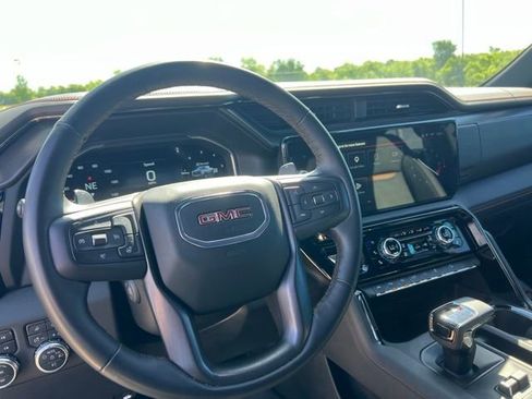 Used 2025 GMC Sierra 1500 AT4 w/ AT4 Premium Package AWD/4WD image 7