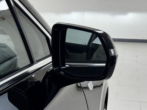 Used 2024 Cadillac XT6 Premium Luxury image 37