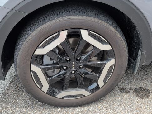 Used 2025 Kia Telluride S FWD image 11