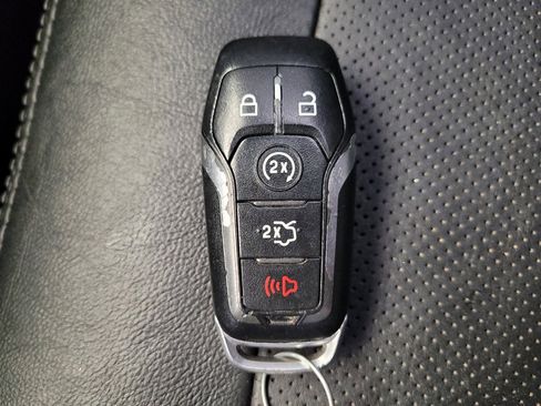 Used 2016 Ford Explorer Limited w/ Equipment Group 301A FWD image 32