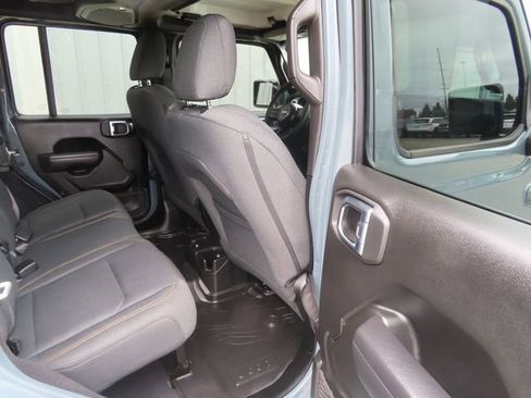 Used 2025 Jeep Wrangler Willys image 26