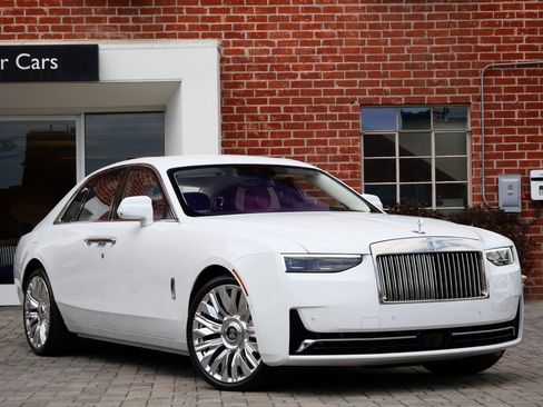 New 2025 Rolls-Royce Ghost image 18