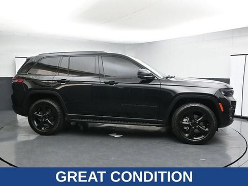 Used 2023 Jeep Grand Cherokee Limited w/ Luxury Tech Group II AWD/4WD image 13