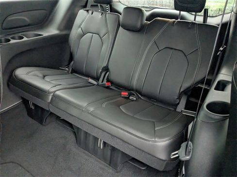 New 2026 Chrysler Voyager LX image 25