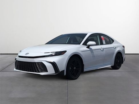 New 2026 Toyota Camry SE FWD image 2