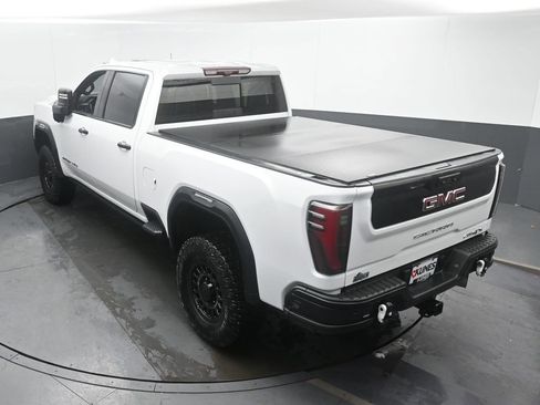 Used 2024 GMC Sierra 2500 AT4X w/ AT4X AEV Edition image 43