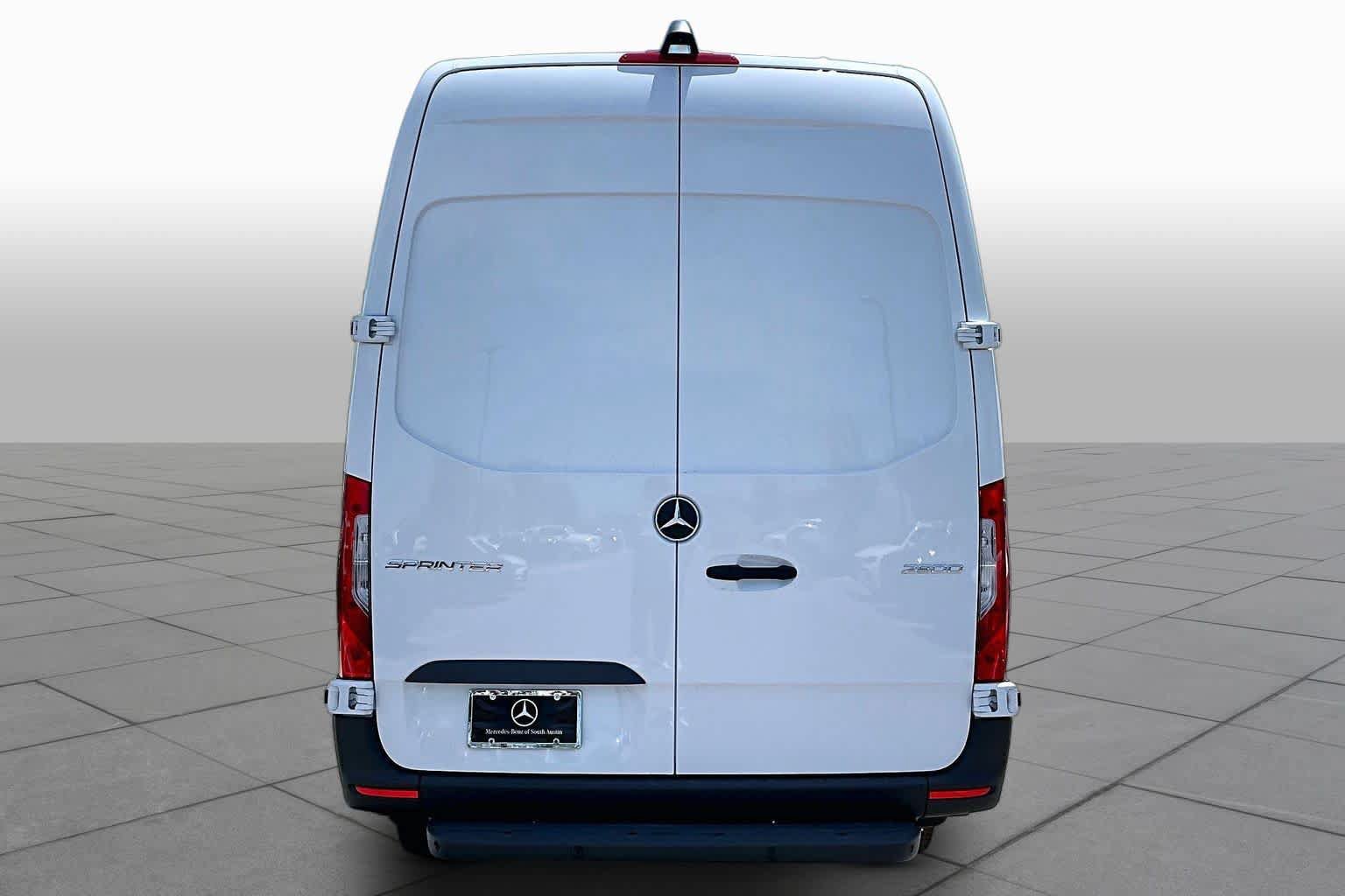 Used 2026 Mercedes-Benz Sprinter 2500 image 4