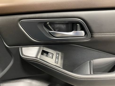 Certified 2023 Nissan Rogue SV w/ SV Premium B Package AWD/4WD image 30