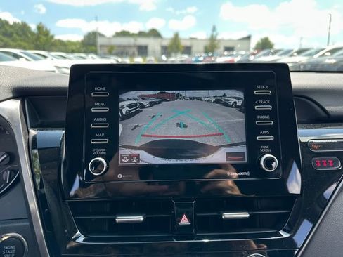Used 2021 Toyota Camry SE w/ Convenience Package FWD image 24