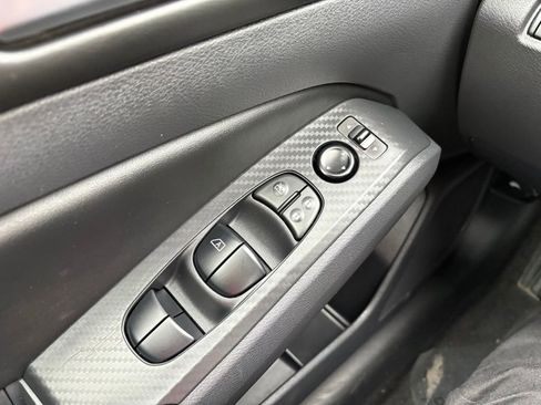 Used 2025 Nissan Altima 2.5 SV FWD image 21